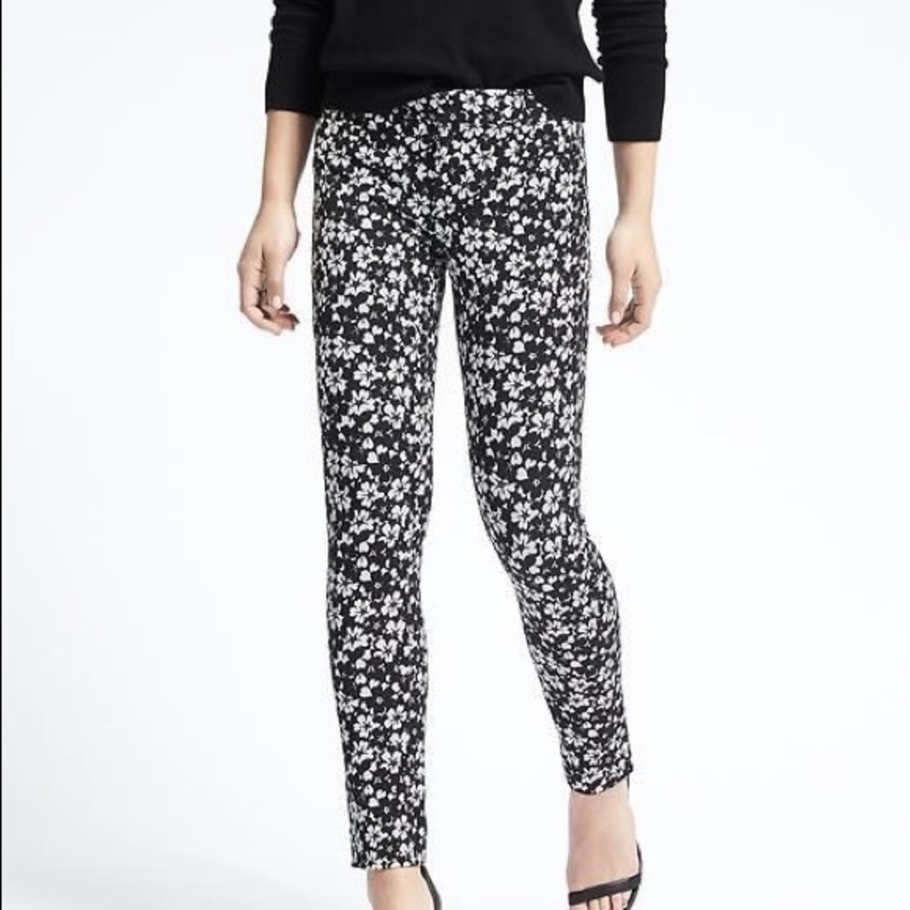 NWT Banana Republic Sloan fit floral print pants